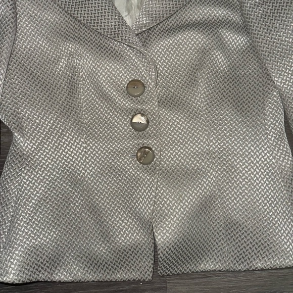 Giorgio Armani Women’s Gray Blazer - Picture 3 of 11